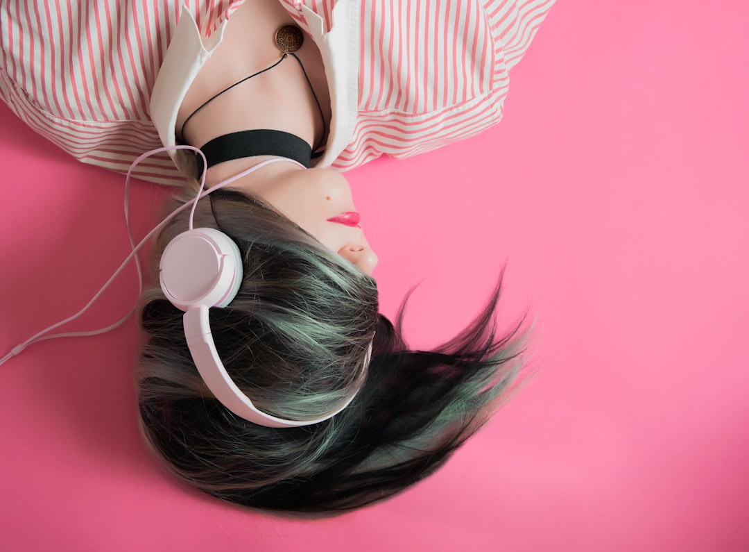 Elena me enseñó a escuchar música clásica en una sola conversación